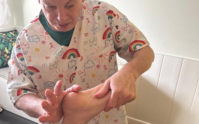 Tratamiento para la fascitis plantar con fisioterapia y osteopatía holístico e integral
